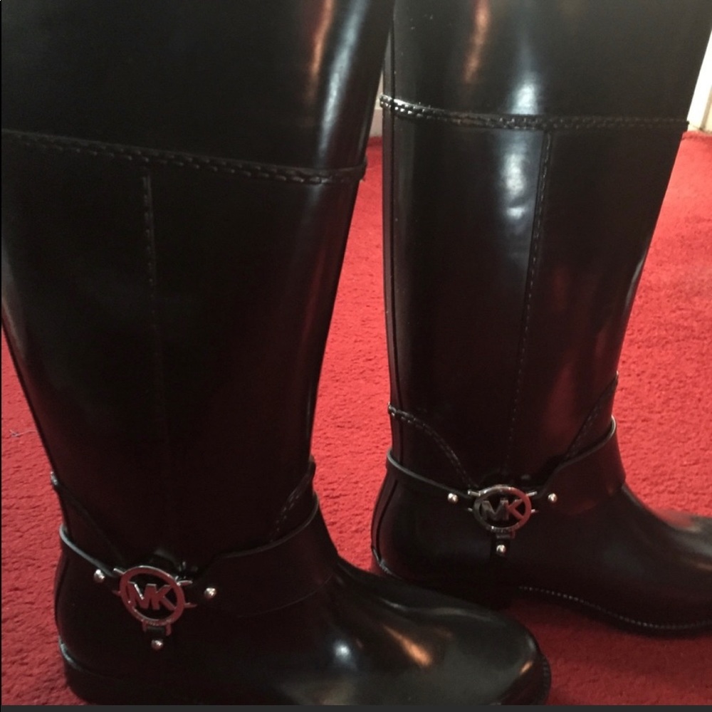 Michael Kors boots rain boots. Only used twice.
